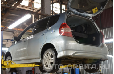 В комплексное обслуживание Honda Jazz 2 входит:
