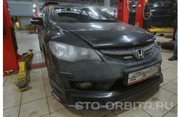 Комплексное обслуживание Хонда Цивик 2013 включает: