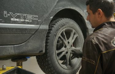 Замена амортизаторов Хонда Цивик (подробные фото и видео)