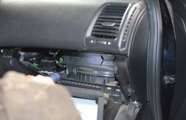 Замена фильтра кондиционера Хонда Аккорд