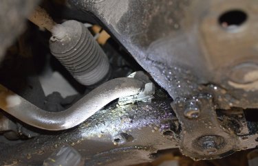 Течь рулевой рейки на втулку стабилизатора Хонда Аккорд