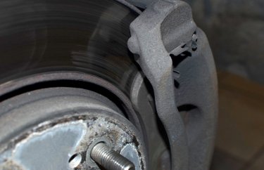 Изношенные тормозные колодки Хонда СРВ