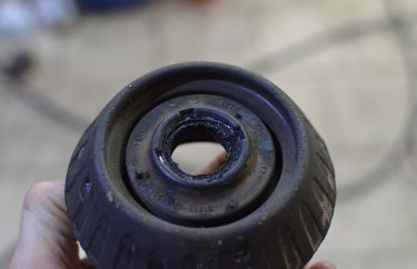 Износ старой опоры амортизатора Хонда