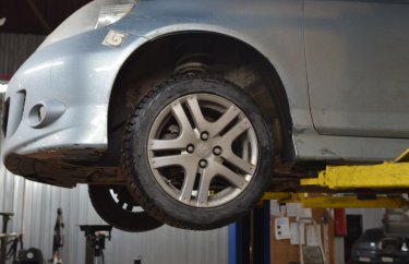 Осмотр состояния подвески Хонда